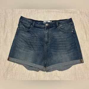 Women’s Refuge Mom Shorts